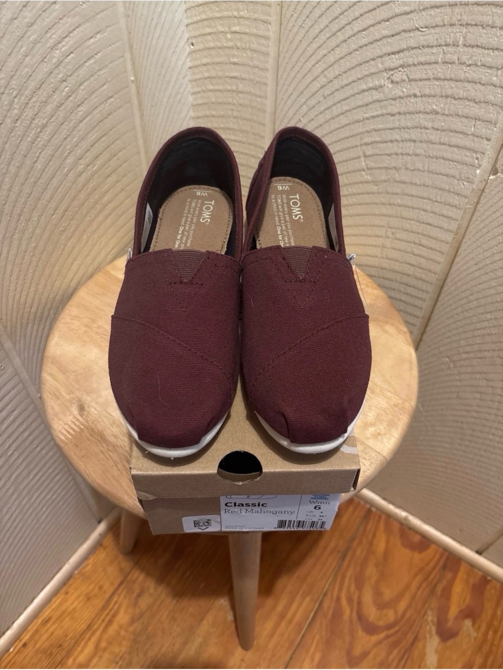 Toms Classic Slip-On Shoes - Mahogany